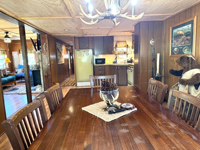 11881 S Winesap Road, Lake Twp, MI 49304