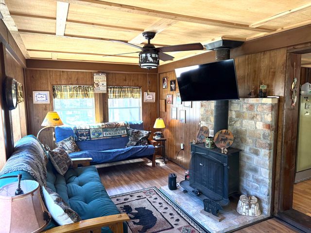 11881 S Winesap Road, Lake Twp, MI 49304