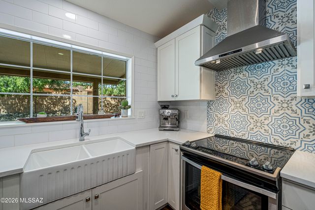 5680 N Placita Favorita, Tucson, AZ 85750