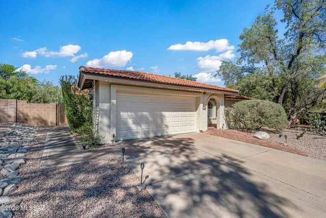 5680 N Placita Favorita, Tucson, AZ 85750