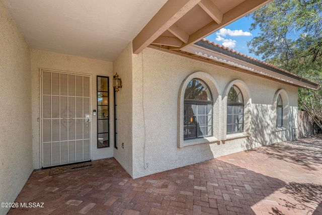5680 N Placita Favorita, Tucson, AZ 85750