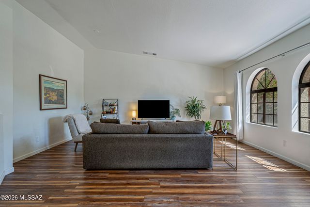5680 N Placita Favorita, Tucson, AZ 85750