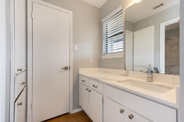 5301 Indio CV C, Austin, TX 78745