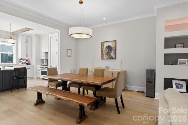 3111 Pinehurst Place, Charlotte, NC 28209