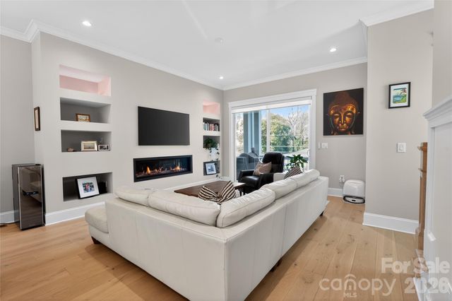 3111 Pinehurst Place, Charlotte, NC 28209