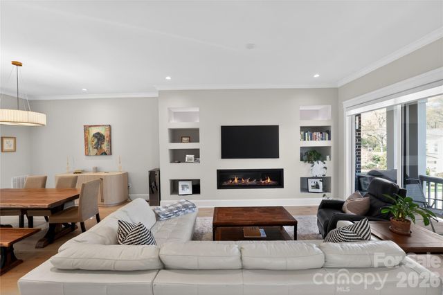 3111 Pinehurst Place, Charlotte, NC 28209