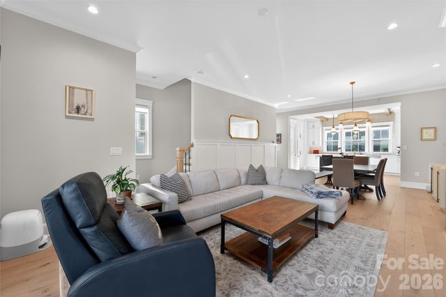 3111 Pinehurst Place, Charlotte, NC 28209