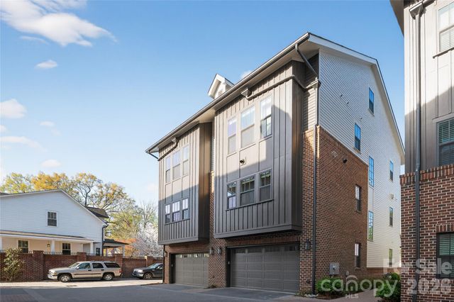 3111 Pinehurst Place, Charlotte, NC 28209