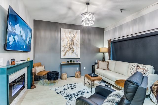 221 W Lancaster Avenue 2001, Fort Worth, TX 76102