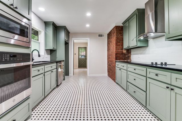 4704 Bransford Road, Colleyville, TX 76034