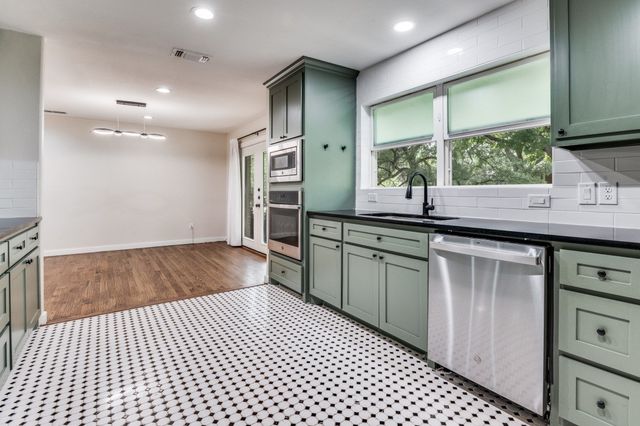 4704 Bransford Road, Colleyville, TX 76034