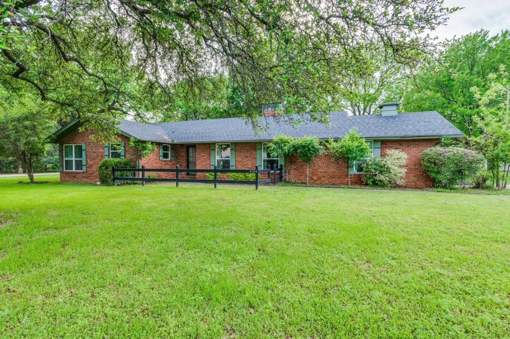 4704 Bransford Road, Colleyville, TX 76034