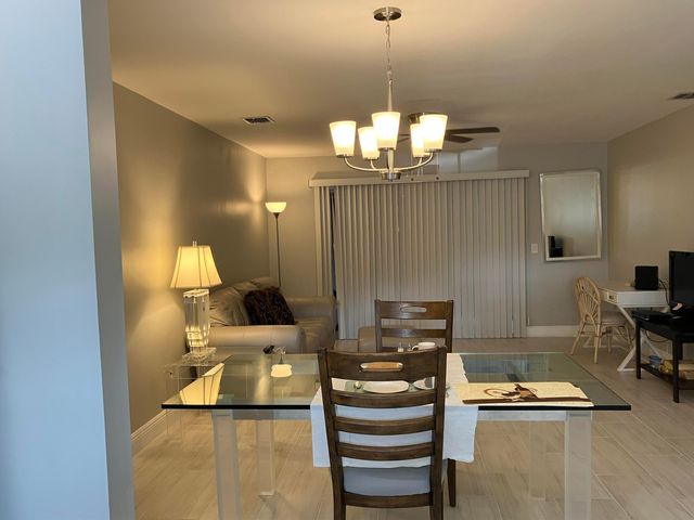 214 Down East Lane, Lake Worth, FL 33467