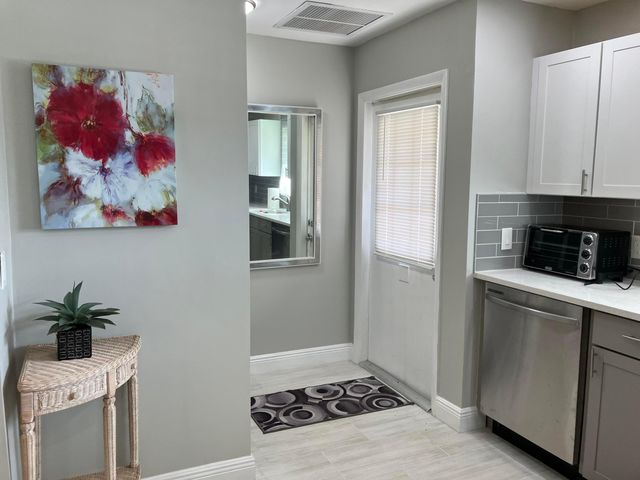 214 Down East Lane, Lake Worth, FL 33467