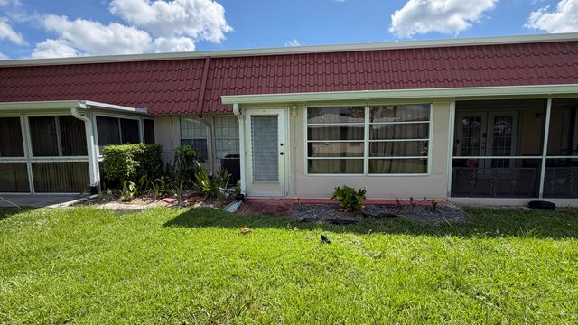 214 Down East Lane, Lake Worth, FL 33467