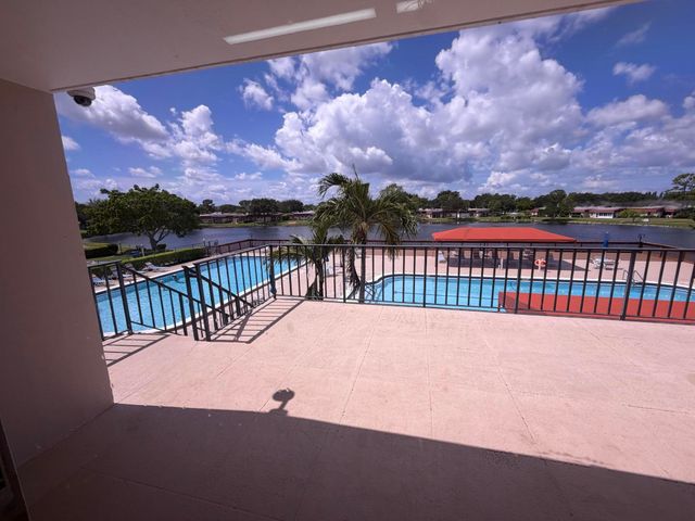 214 Down East Lane, Lake Worth, FL 33467
