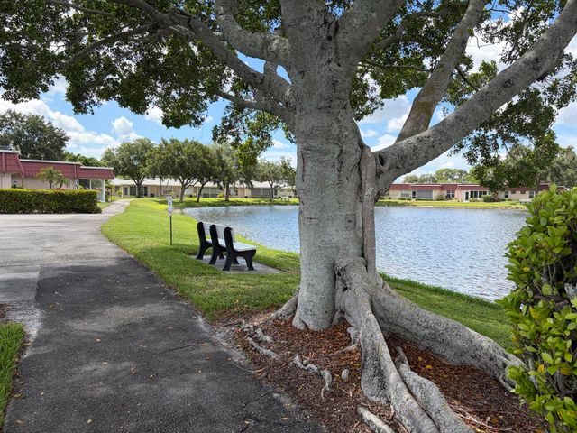 214 Down East Lane, Lake Worth, FL 33467