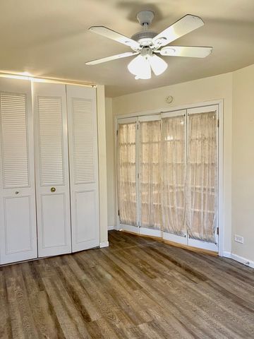 706 E Algonquin Road E 204, Arlington Heights, IL 60005