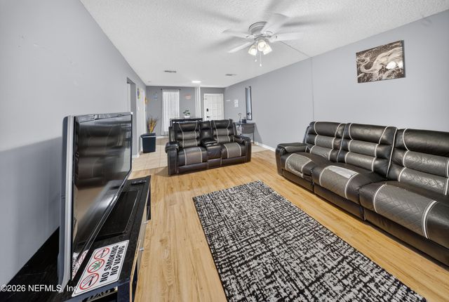 7346 EL BARCO Road 4, Jacksonville, FL 32216
