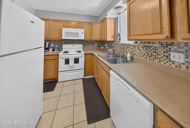 7346 EL BARCO Road 4, Jacksonville, FL 32216