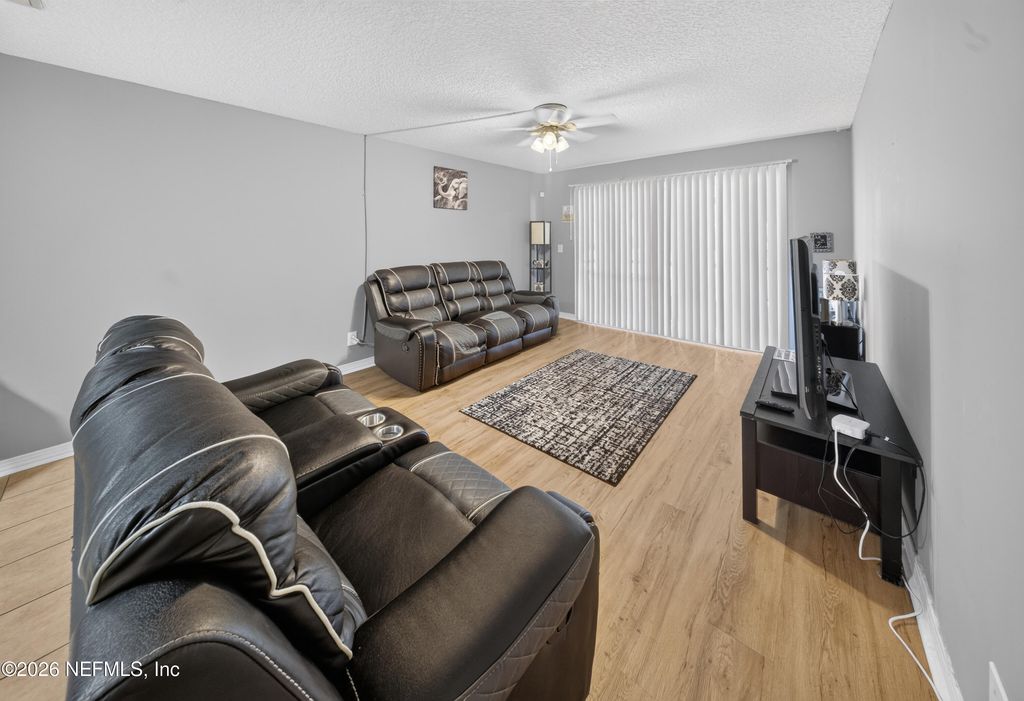 7346 EL BARCO Road 4, Jacksonville, FL 32216