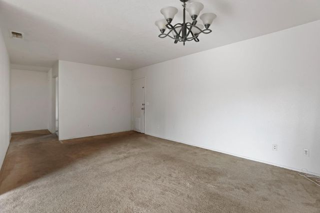 1056 Port Chelsea Cir, Lodi, CA 95240