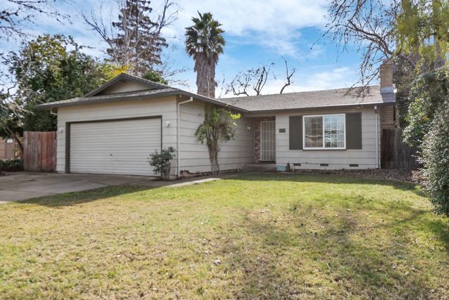 1056 Port Chelsea Cir, Lodi, CA 95240