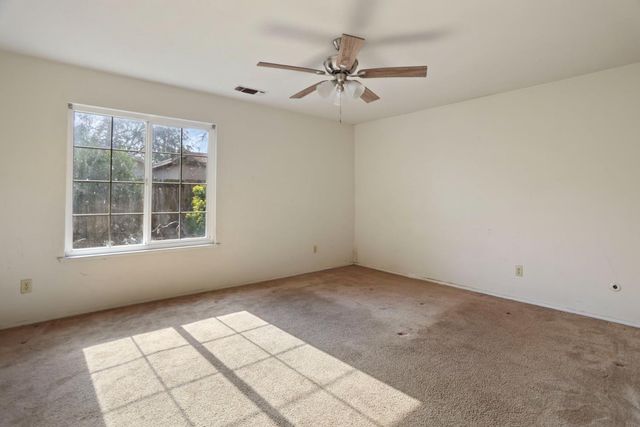 1056 Port Chelsea Cir, Lodi, CA 95240