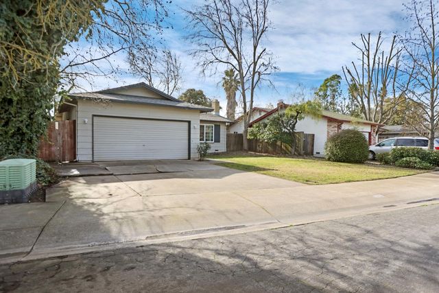 1056 Port Chelsea Cir, Lodi, CA 95240