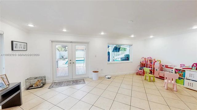 13821 SW 14th St, Miami, FL 33184