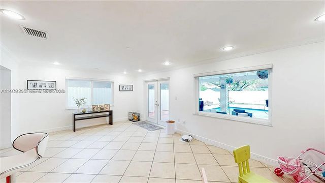 13821 SW 14th St, Miami, FL 33184