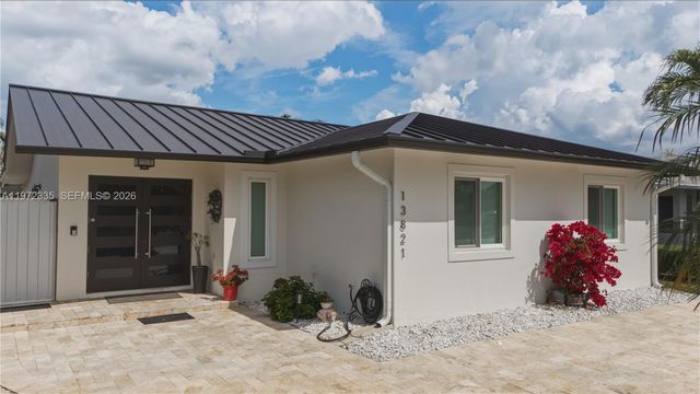 13821 SW 14th St, Miami, FL 33184