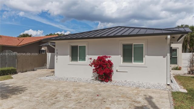 13821 SW 14th St, Miami, FL 33184