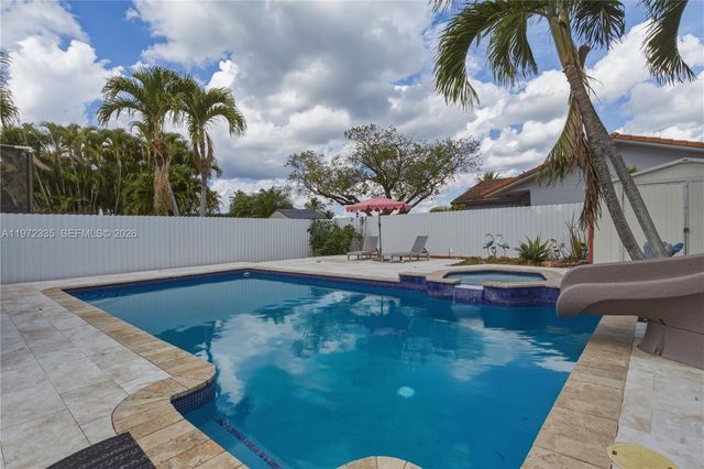 13821 SW 14th St, Miami, FL 33184