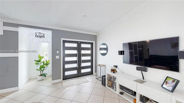 13821 SW 14th St, Miami, FL 33184