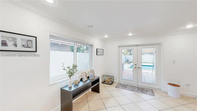 13821 SW 14th St, Miami, FL 33184