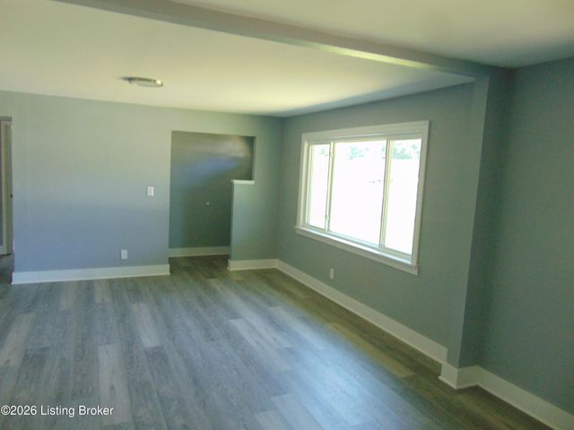 7009 Rainbow Dr, Louisville, KY 40272