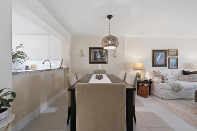 7232 Fairfax Drive 205, Tamarac, FL 33321