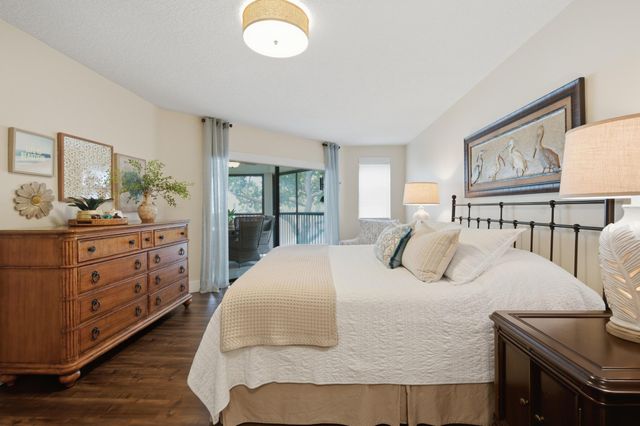 7232 Fairfax Drive 205, Tamarac, FL 33321