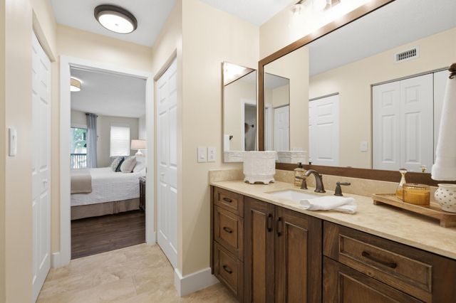 7232 Fairfax Drive 205, Tamarac, FL 33321