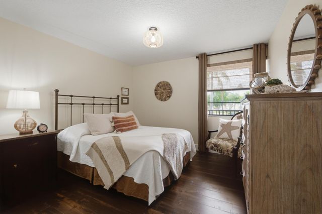 7232 Fairfax Drive 205, Tamarac, FL 33321