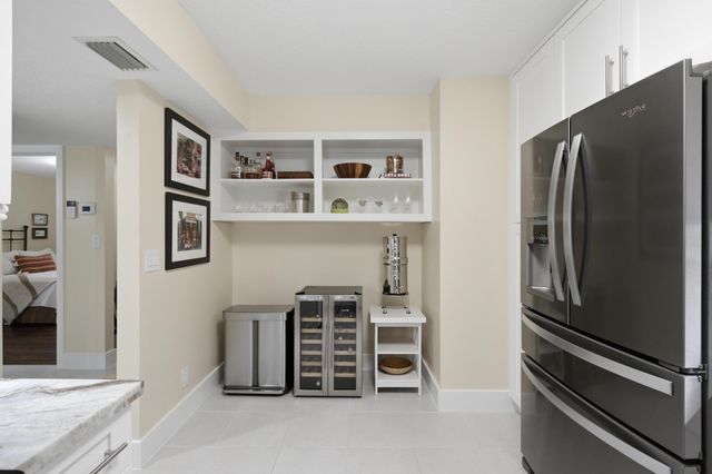 7232 Fairfax Drive 205, Tamarac, FL 33321