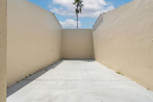 7232 Fairfax Drive 205, Tamarac, FL 33321