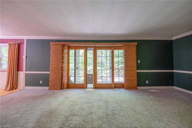 5218 Bear Creek Road, Winston-salem, NC 27106