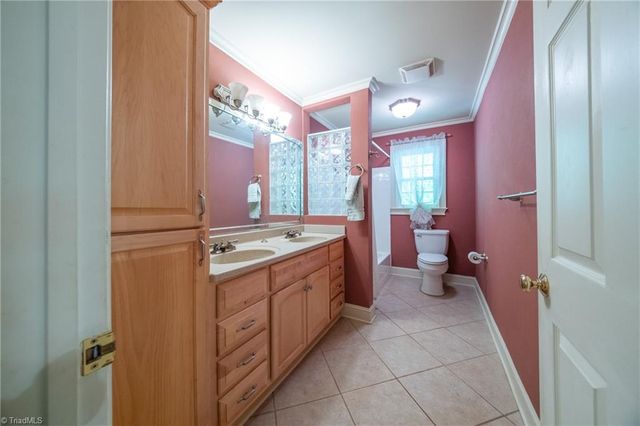 5218 Bear Creek Road, Winston-salem, NC 27106