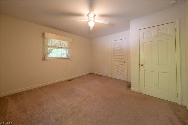 5218 Bear Creek Road, Winston-salem, NC 27106