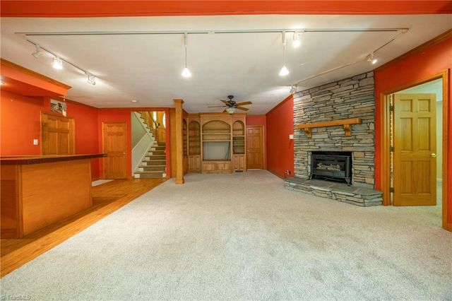 5218 Bear Creek Road, Winston-salem, NC 27106