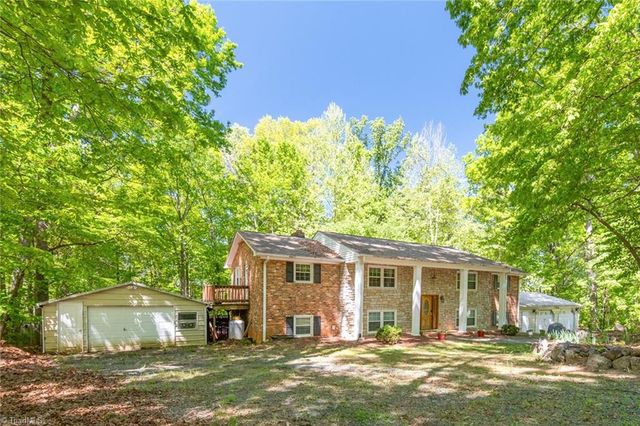 5218 Bear Creek Road, Winston-salem, NC 27106