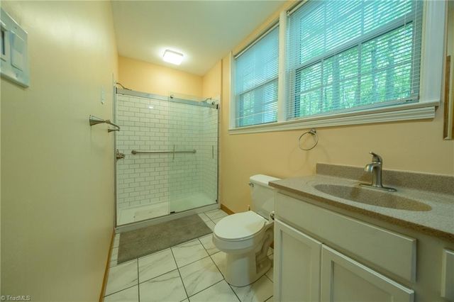 5218 Bear Creek Road, Winston-salem, NC 27106