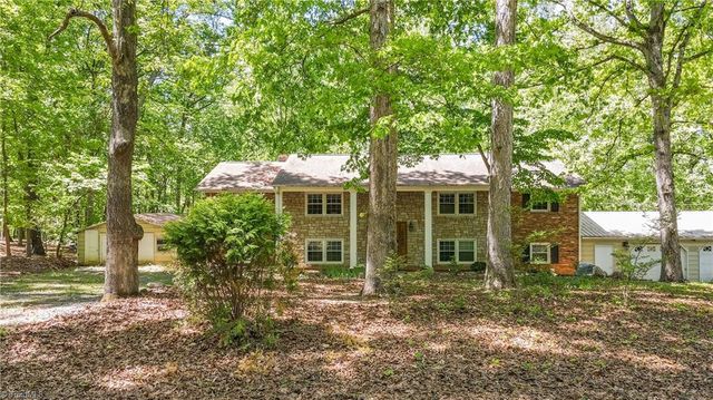 5218 Bear Creek Road, Winston-salem, NC 27106